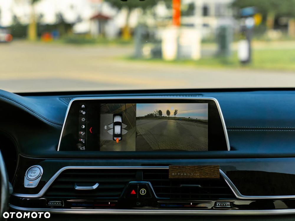 BMW Seria 7 740Li - 15