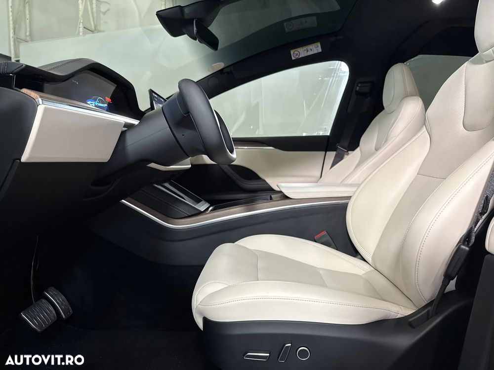 Tesla Model X Long Range - 26