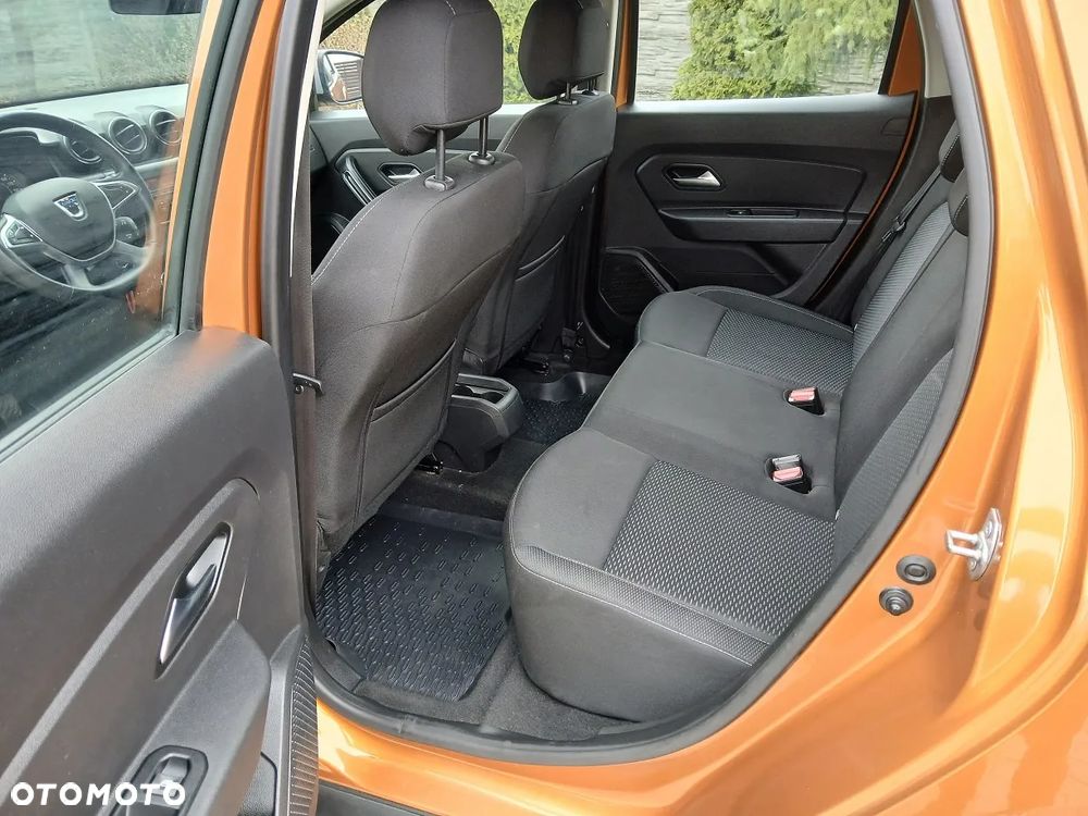 Dacia Duster 1.6 SCe Laureate S&S - 6