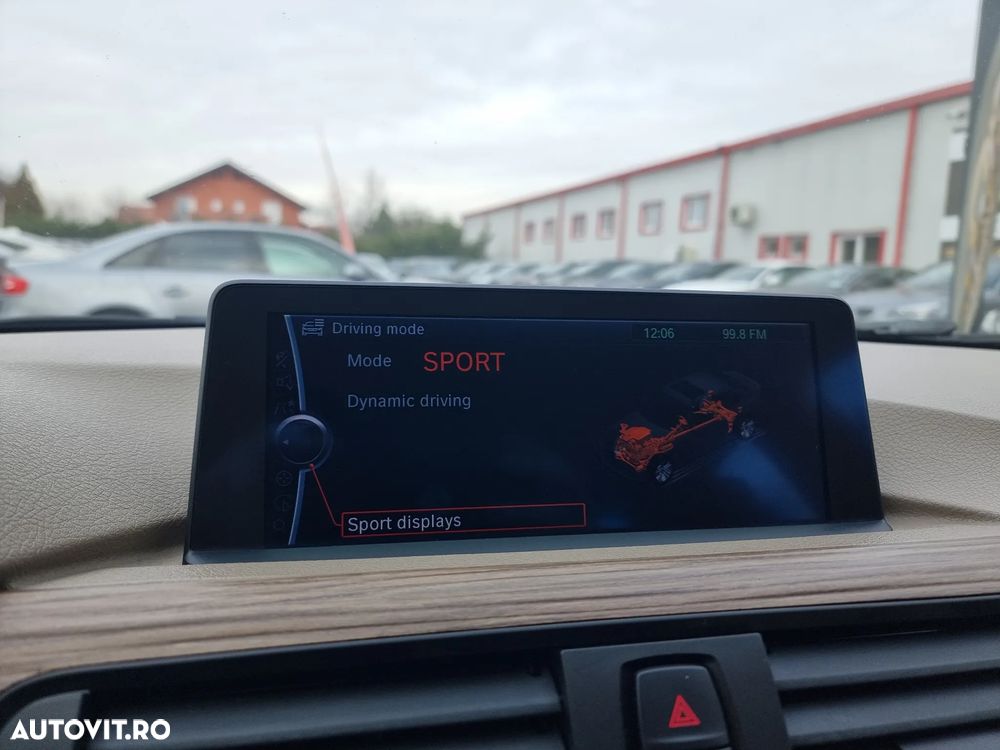 BMW Seria 3 320d Aut. Modern Line - 24