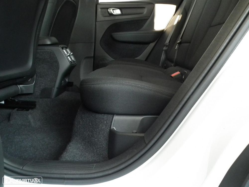 Volvo XC 40 2.0 D3 Momentum - 11