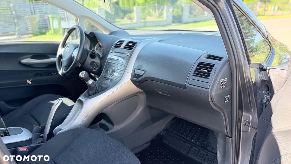 Toyota Auris 1.6 VVT-i Prestige Start - 14