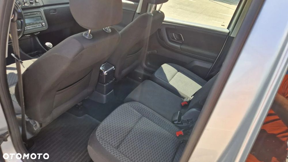 Skoda Roomster 1.4 16V Comfort - 11
