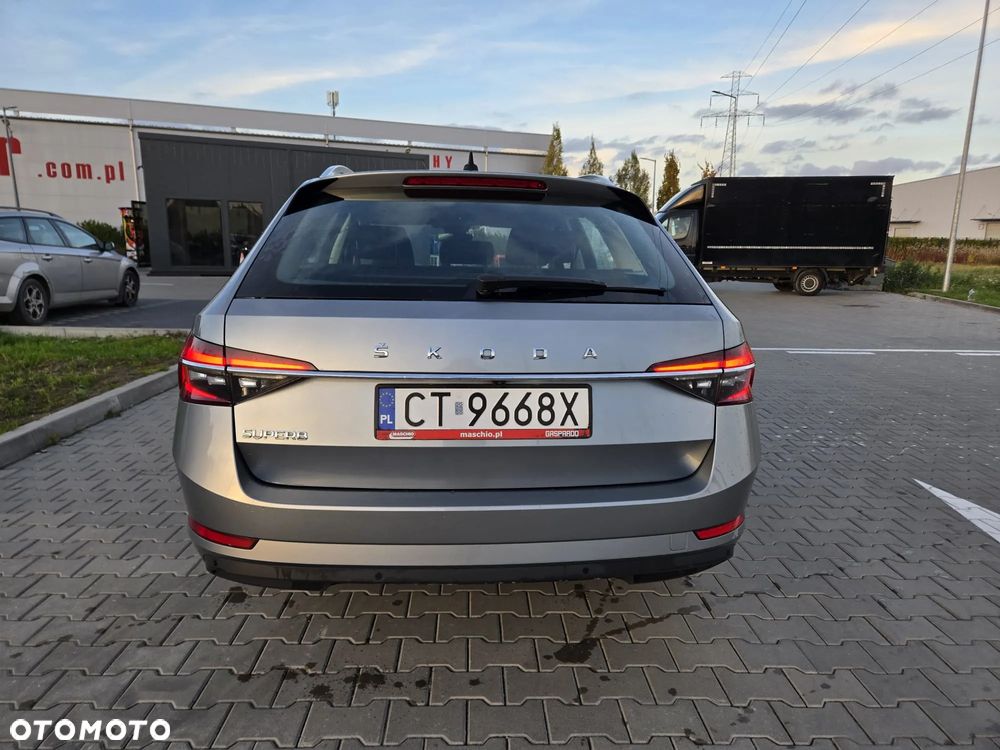 Skoda Superb 2.0 TDI SCR Ambition DSG - 6