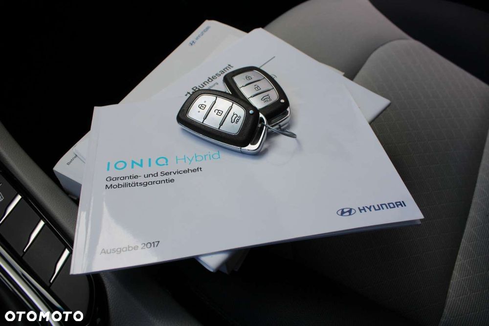 Hyundai IONIQ - 36
