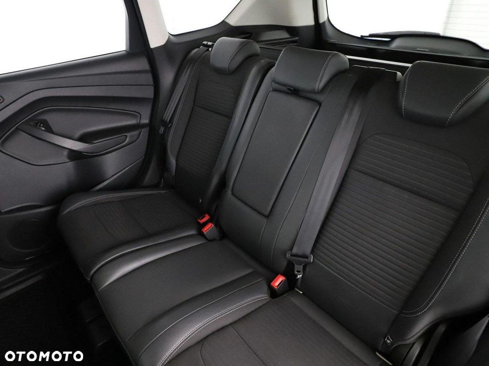 Ford Kuga 1.5 EcoBoost 2x4 Titanium - 18