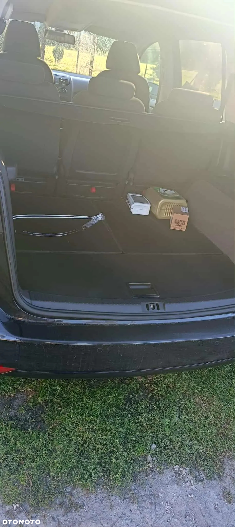 Volkswagen Touran - 4