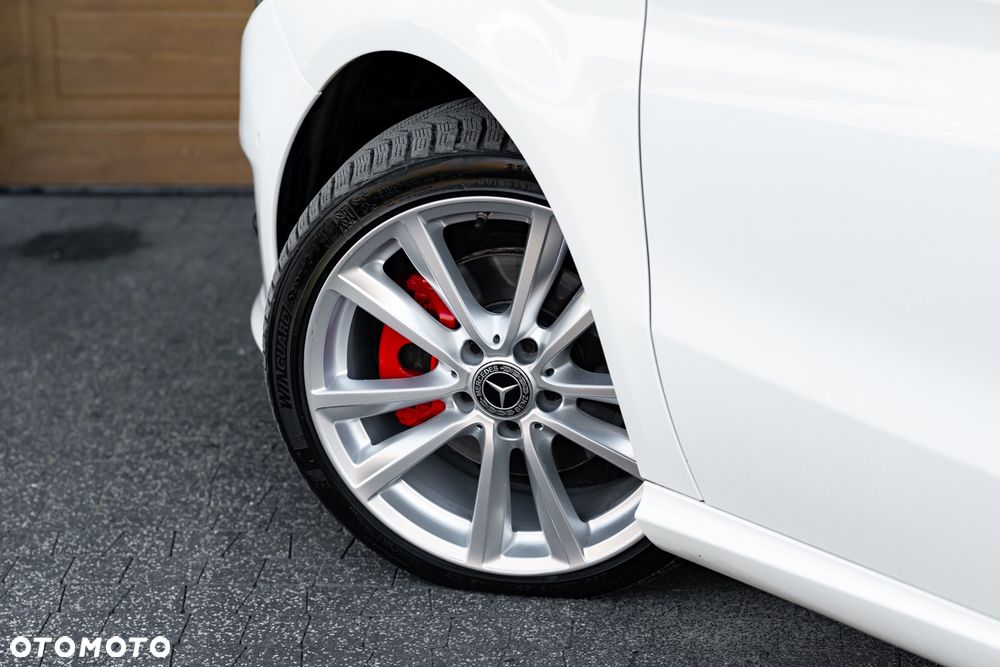 Mercedes-Benz Klasa B 200 (CDI) d 4Matic 7G-DCT AMG Line - 12