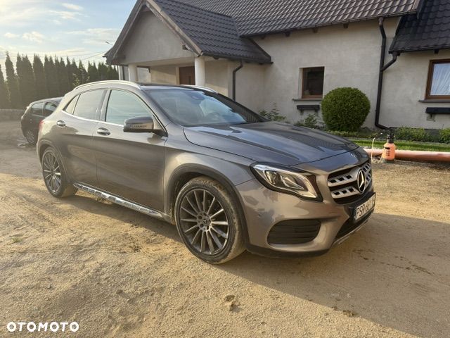 Mercedes-Benz GLA 220 d AMG Line - 13