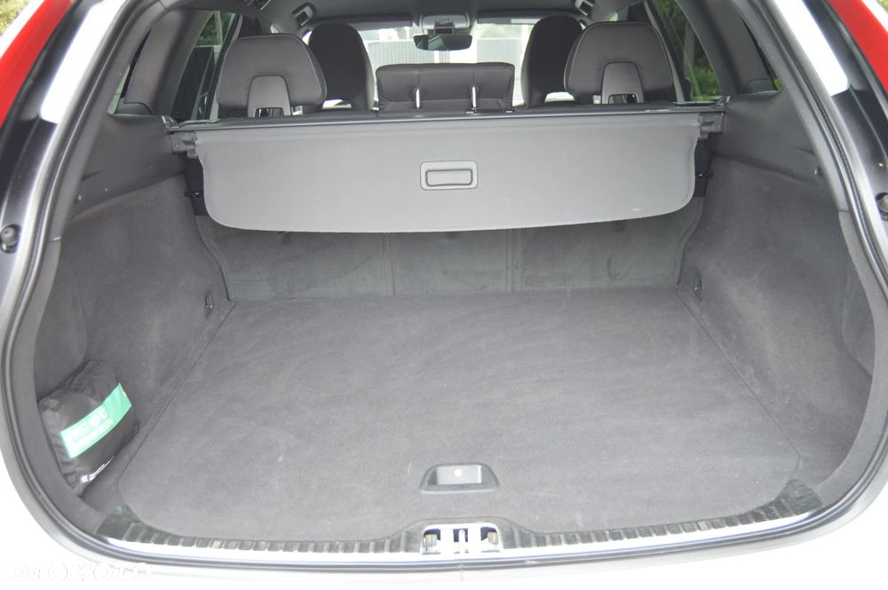 Volvo XC 60 - 30