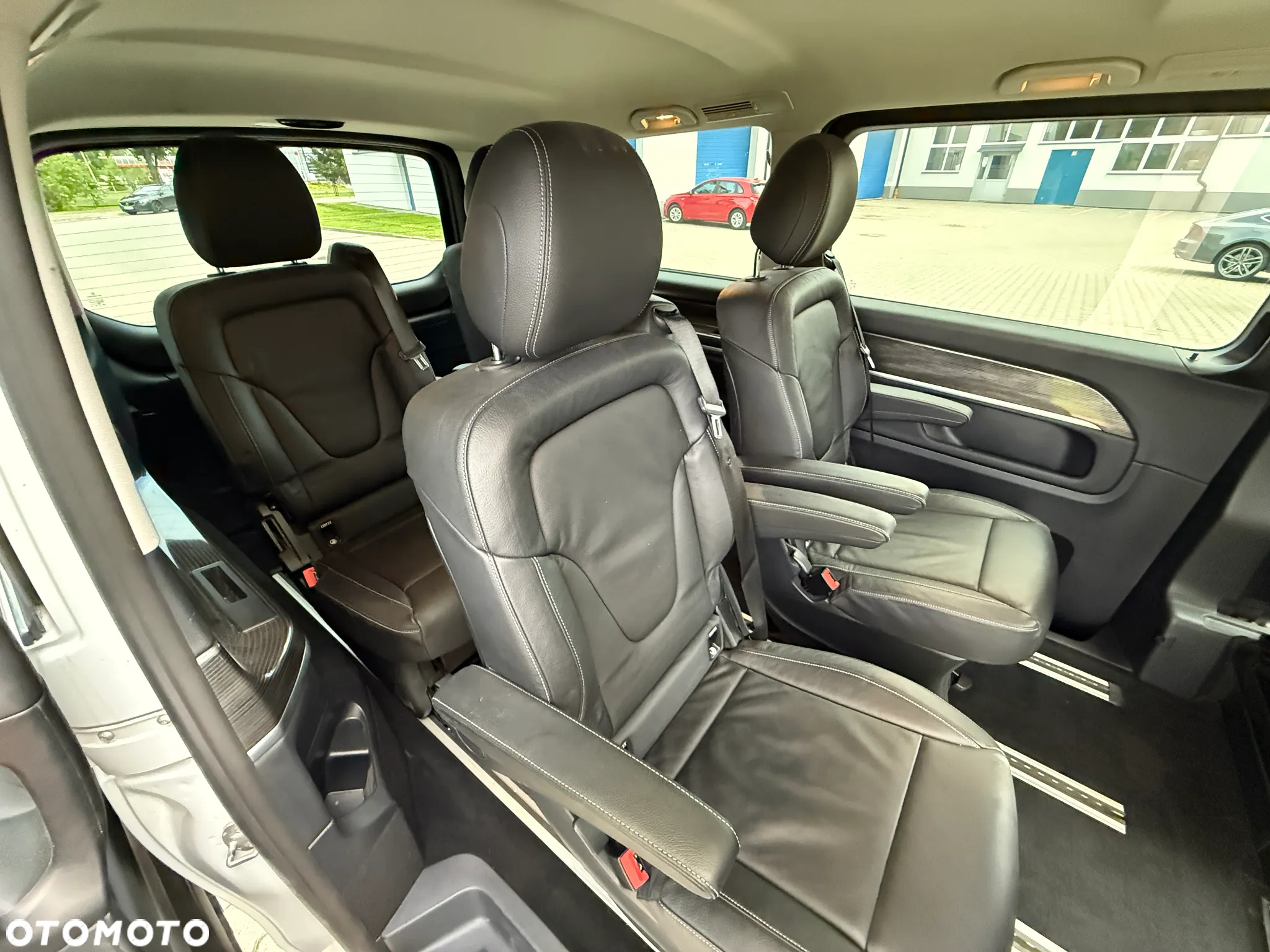 Mercedes-Benz EQV 300 lang Avantgarde Line - 10