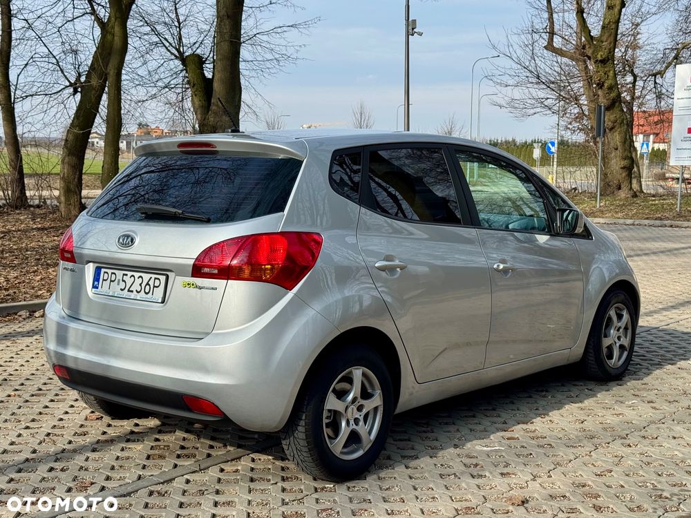 Kia Venga 1.4 CRDi 90 Business Line - 4