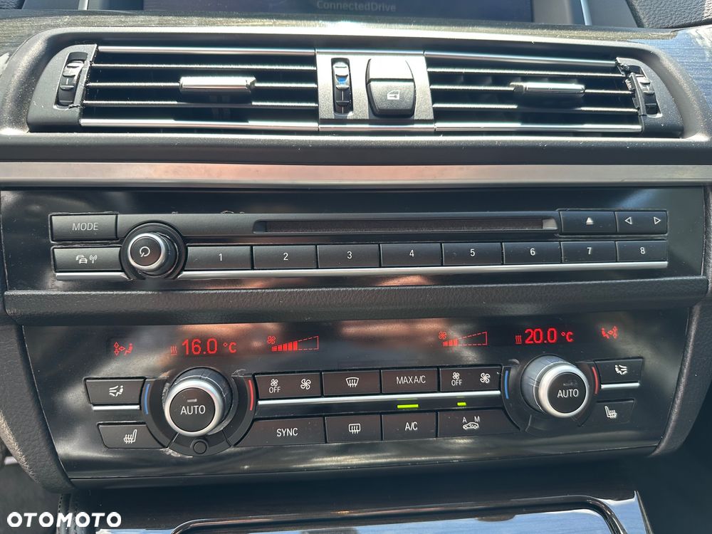BMW Seria 5 520i Luxury Line - 22