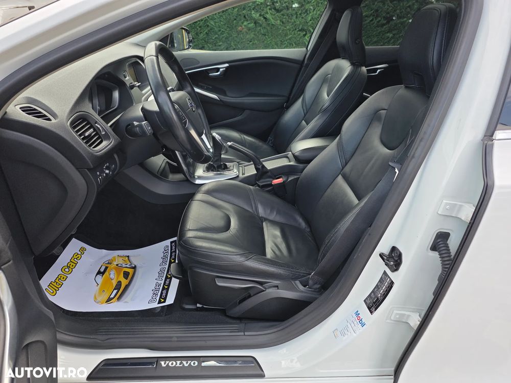 Volvo V40 D3 Summum - 14