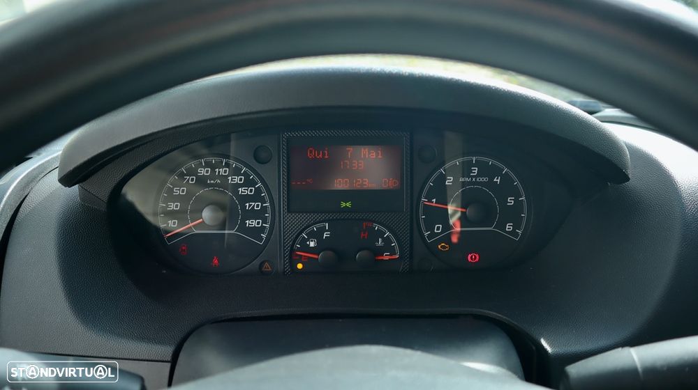 Peugeot Boxer Furgão 330 L3H2 2.2 BlueHDi 120cv - 21