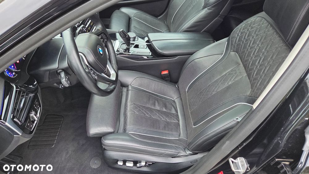 BMW Seria 5 520d Luxury Line sport - 23