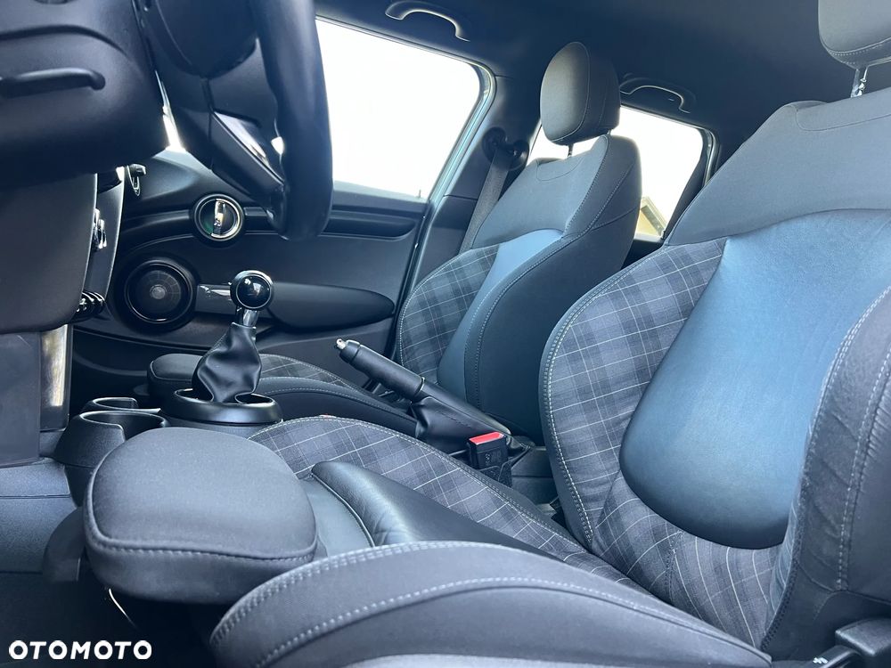 MINI Cooper 60 Years Chili - 25