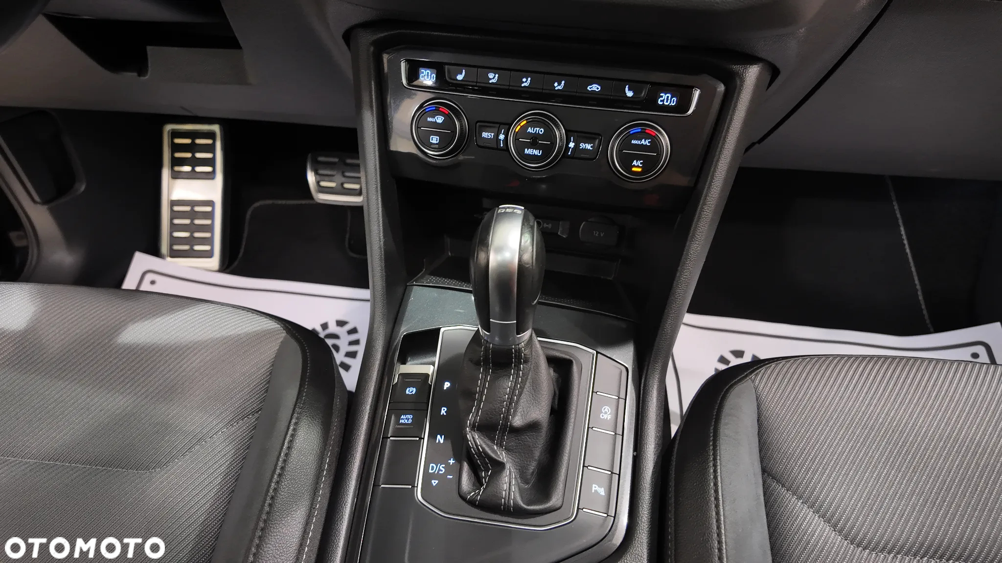 Volkswagen Tiguan 2.0 TDI SCR DSG R-Line - 38