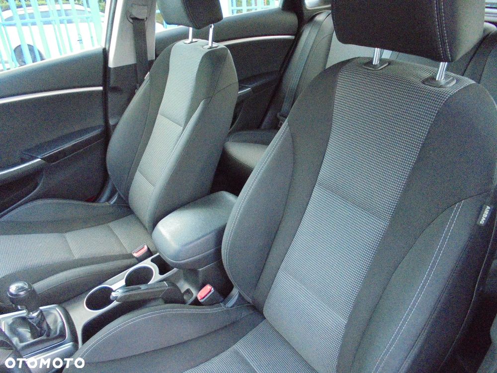 Hyundai i30 1.4 Comfort - 6