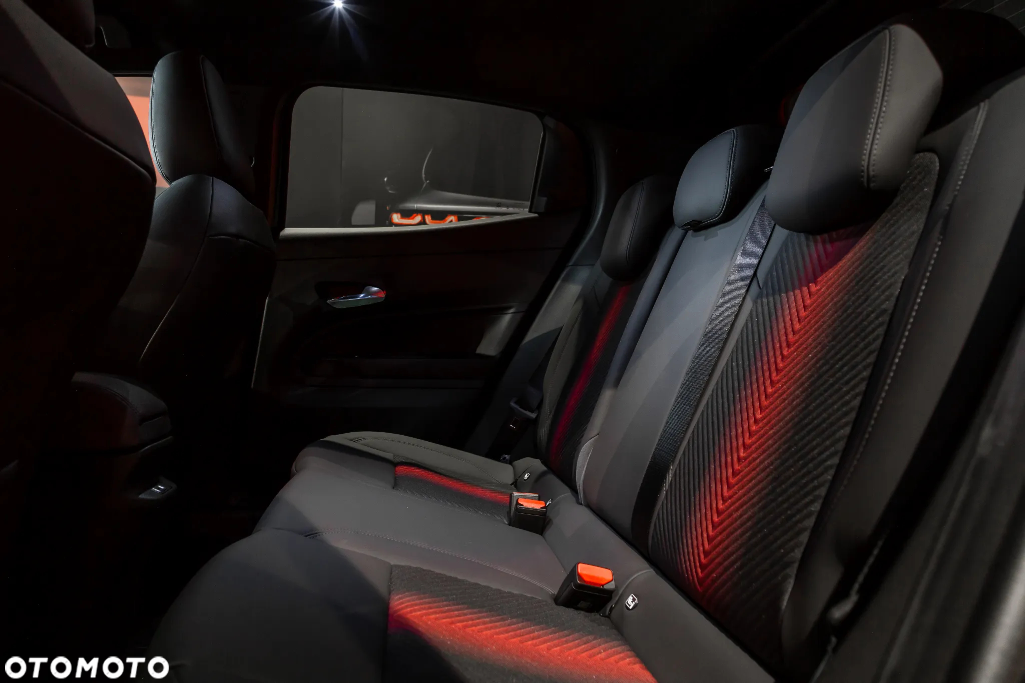 Alfa Romeo Junior 1.2 mHEV Ibrida Speciale eDCT - 11