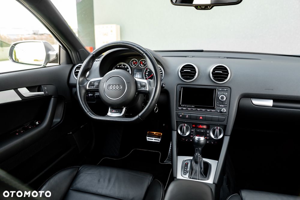 Audi RS3 Sportback - 28