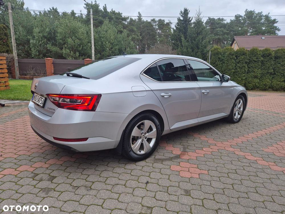 Skoda Superb 2.0 TDI Ambition - 5