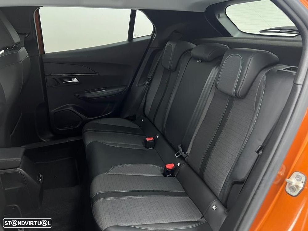 Peugeot 2008 1.2 PureTech Allure - 5