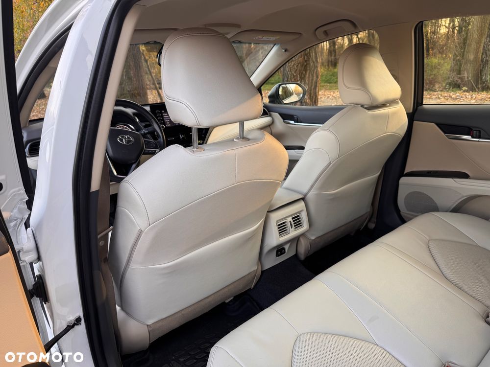Toyota Camry - 9