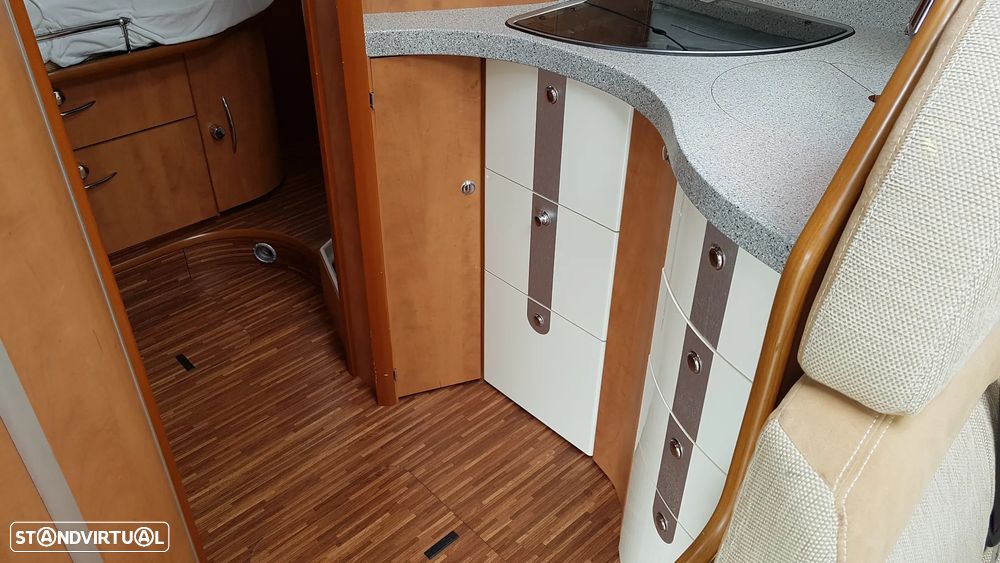 Carthago Chic Line cama central - 13