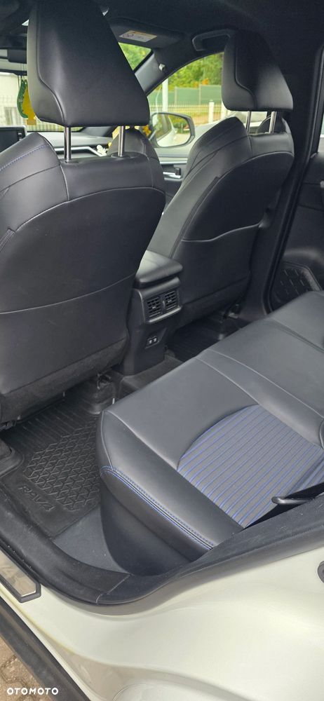 Toyota RAV4 - 15