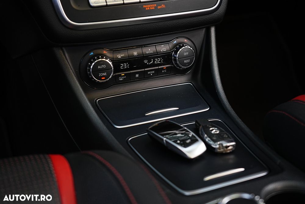 Mercedes-Benz CLA 250 4MATIC 7G-DCT Sport - 16