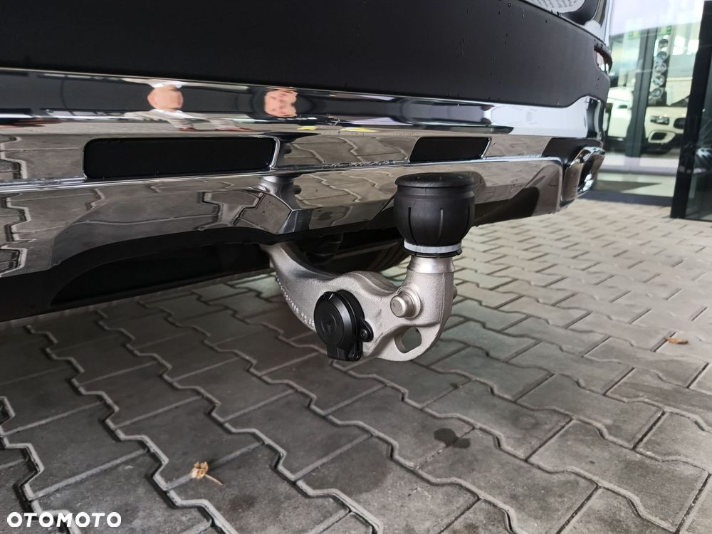 Mercedes-Benz GLC - 32