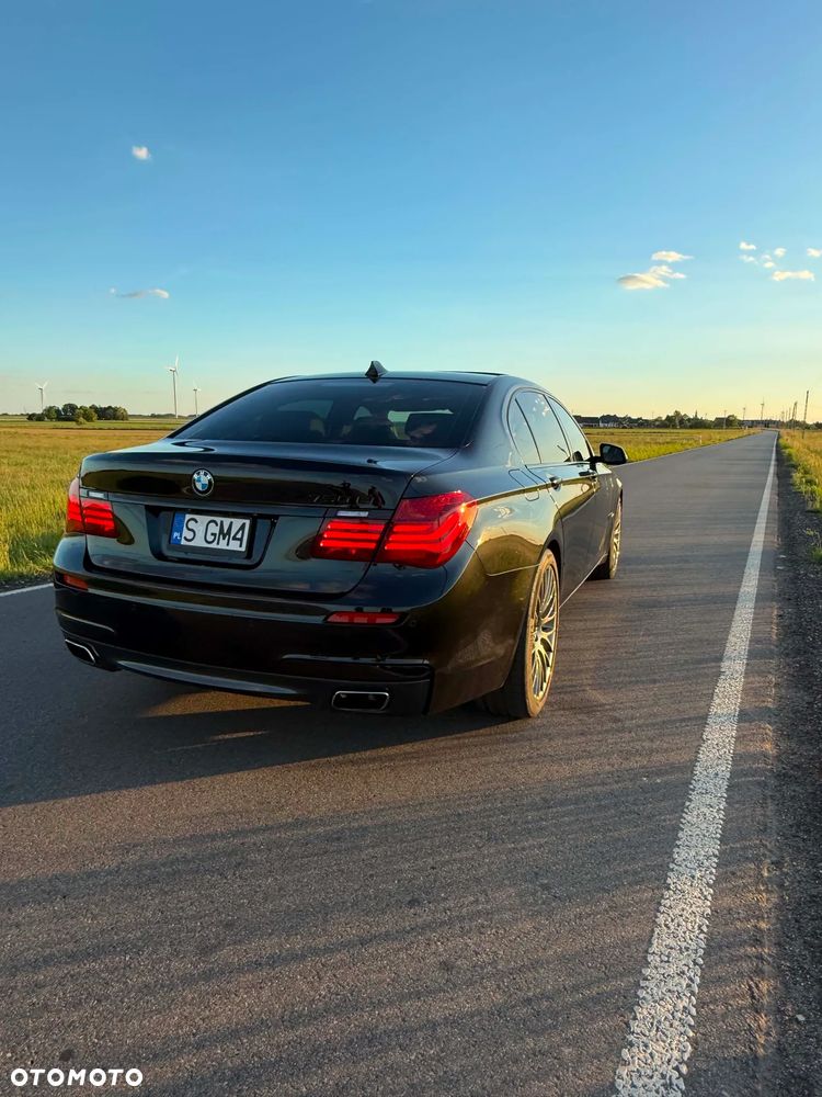 BMW Seria 7 750Li - 5