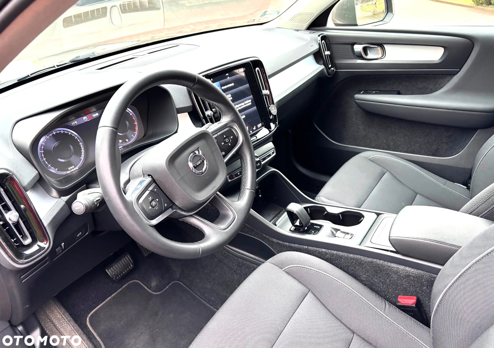 Volvo XC 40 - 6