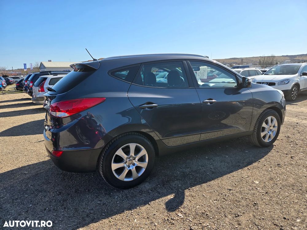 Hyundai ix35 2.0 CRDI 4WD Premium - 4