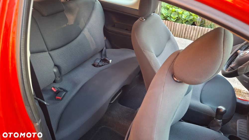 Toyota Yaris 1.0 Base - 14