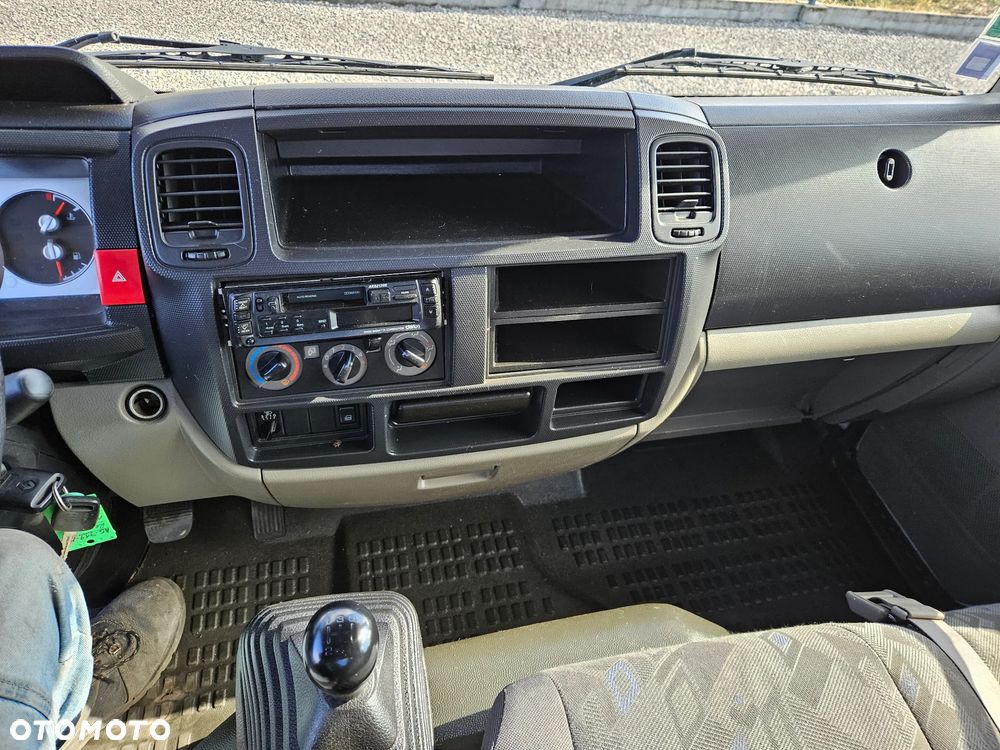 Renault Maxity 2.5 DCI 110KM/ Hakowiec / DMC 3.5T / - 17