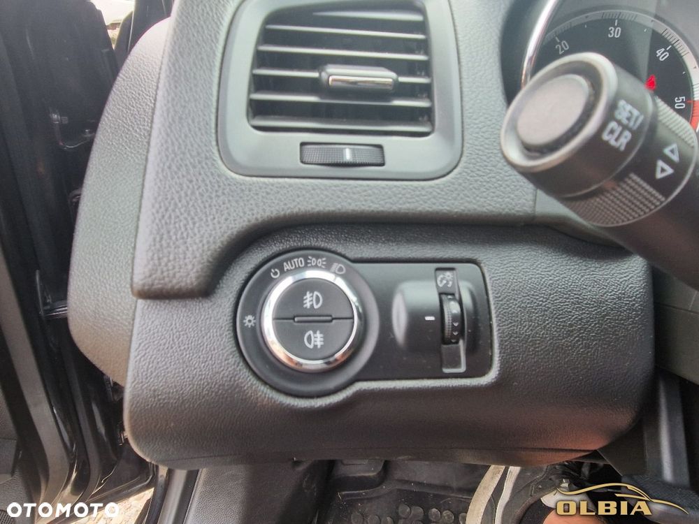 Opel Insignia - 24