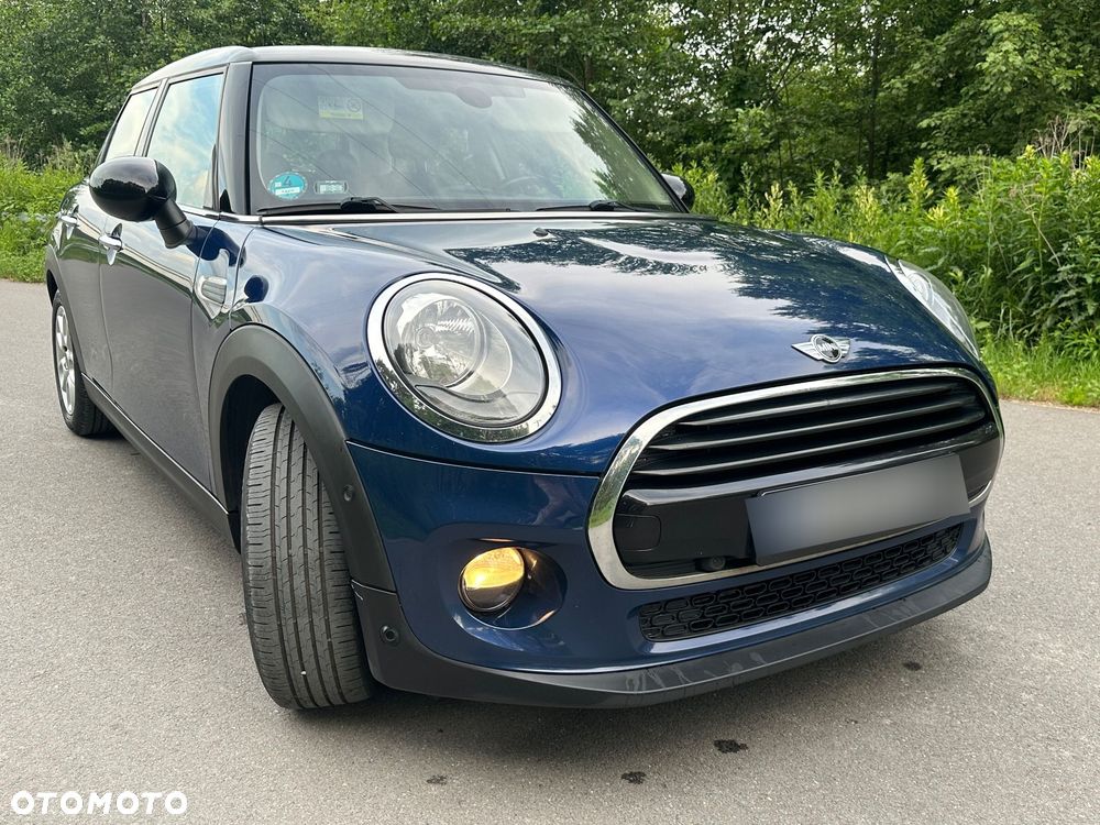 MINI Cooper Classic Trim - 17