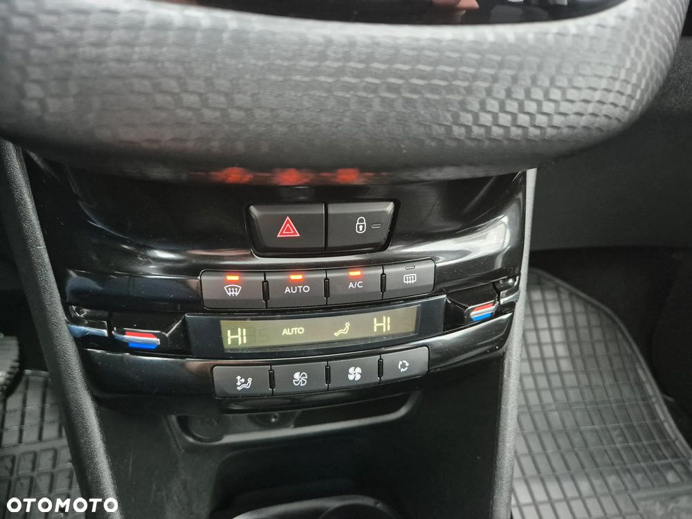 Peugeot 2008 PureTech 110 Stop&Start Allure - 19