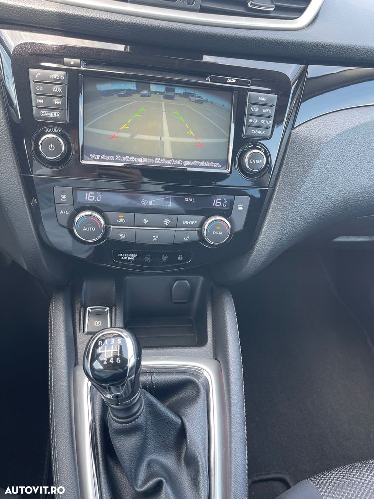 Nissan Qashqai 1.2 DIG-T ACENTA - 11