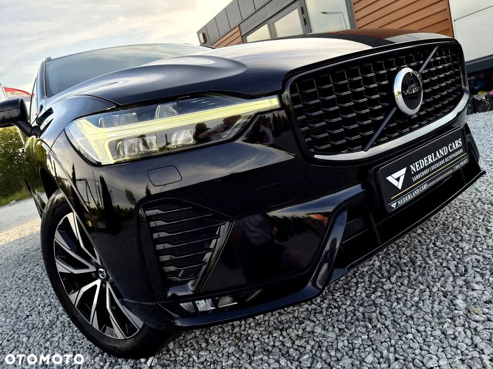 Volvo XC 60 B4 D Plus Dark - 35