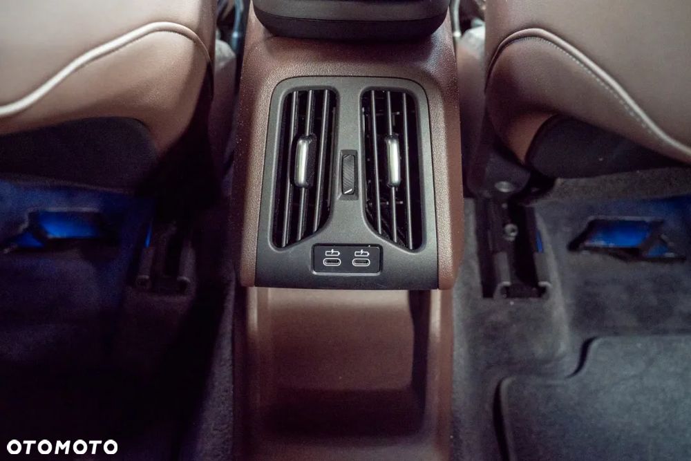 BMW X1 sDrive20d mHEV - 24