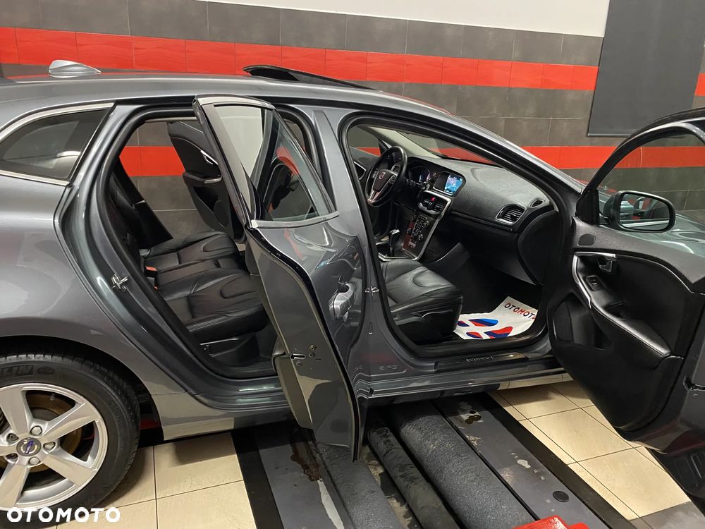 Volvo V40 D2 Linje You - 23