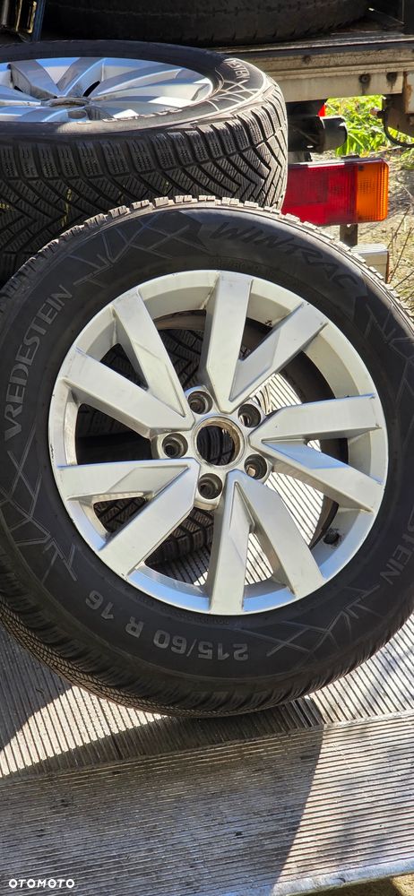 Volkswagen Passat 1.6 TDI BMT Trendline - 13