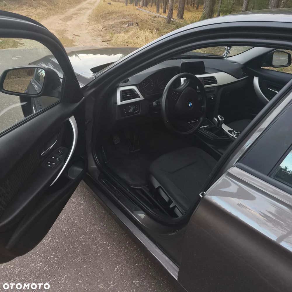 BMW Seria 3 316d M Sport EU6 - 9