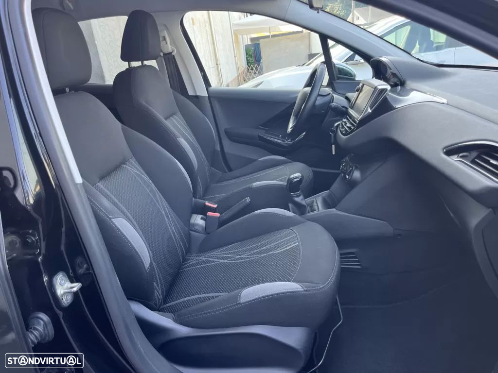 Peugeot 208 82 VTI Style - 33