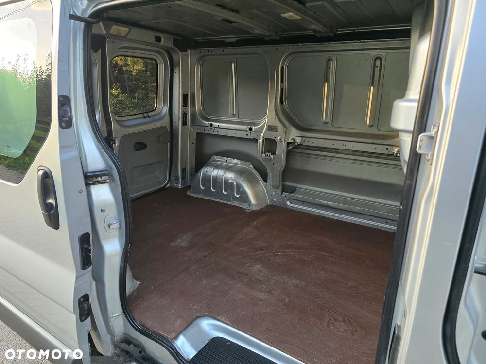 Nissan Primastar dCi 115 L1H1 (6-Si.) pro - 24