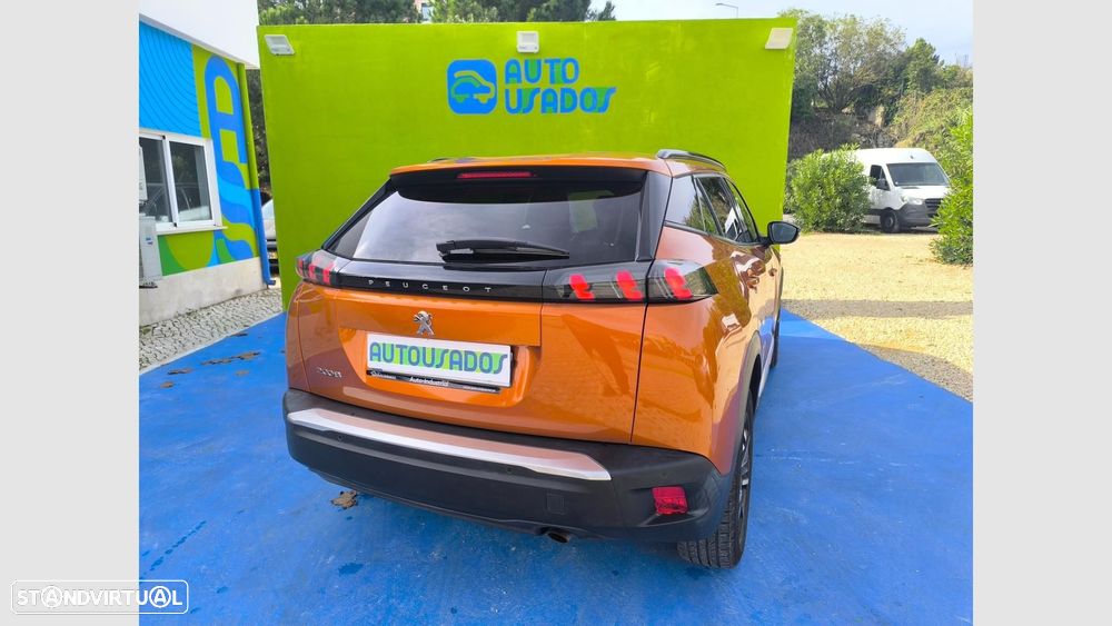 Peugeot 2008 1.2 PureTech Allure - 3