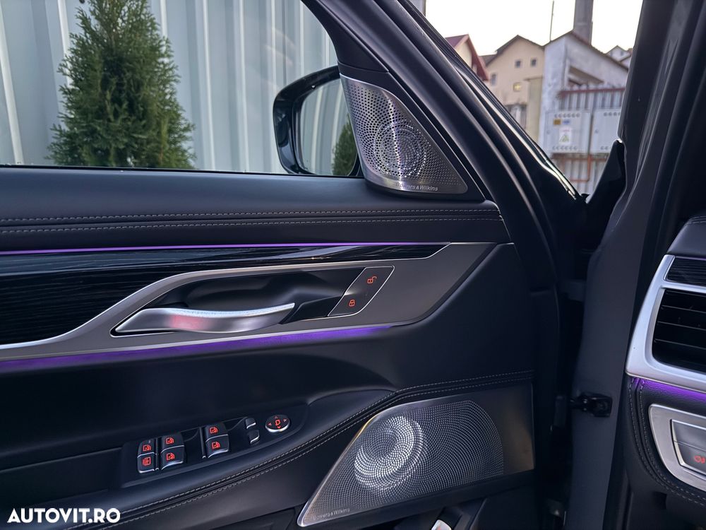BMW Seria 7 730d xDrive MHEV - 14